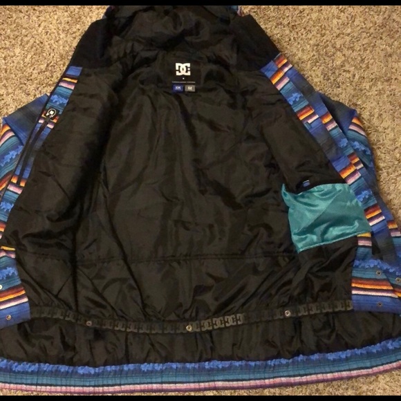 DC Baja pattern 10k snowboard jacket - Picture 3 of 10